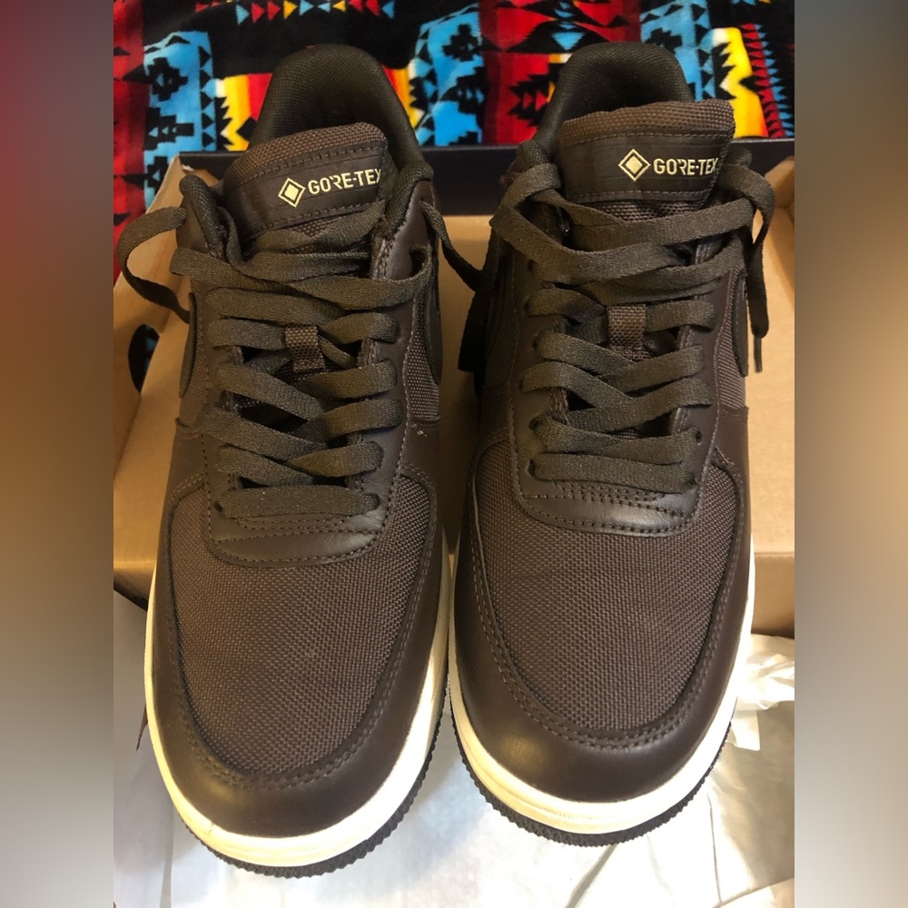 pair of Nike Air Force 1 Lows (Gore-Tex mayerial) Medium Olive / Deepest Green